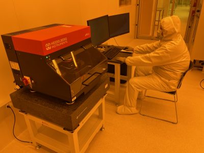 Image of Maskless Aligner (Heidelberg Instruments µMLA system) being operated in the UConn IMS Cleanroom