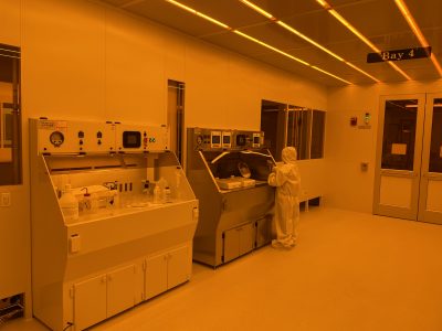 Image of hood 1 in bay 4 of UConn IMS cleanroom at Science 1 Research Center. Bake Plates and Spin Coater