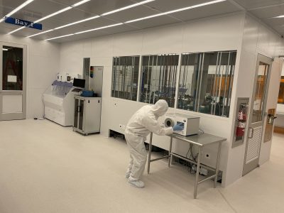 image of bay 1 in UConn IMS cleanroon showing equipment and hood